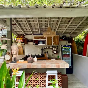 https://blue-waves-balangan-homestay.ubudhotelsnow.com
